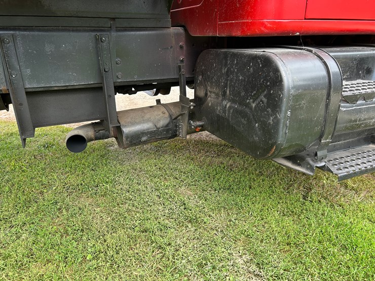 1992-case-ih-4700-image-9