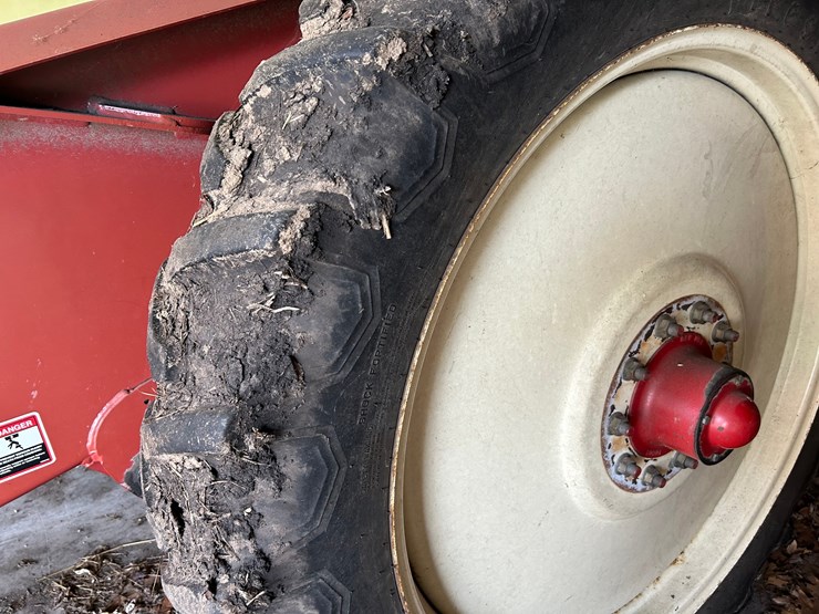 hardi-1100-gallon-sprayer-image-6