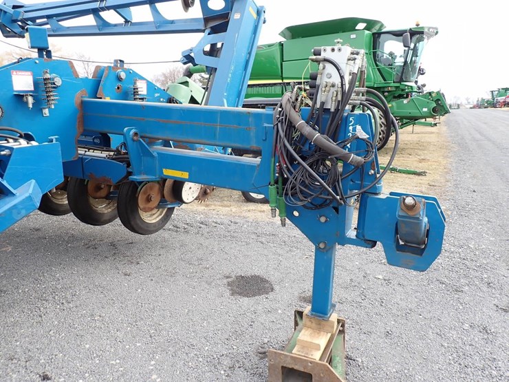 kinze-3800-image-4