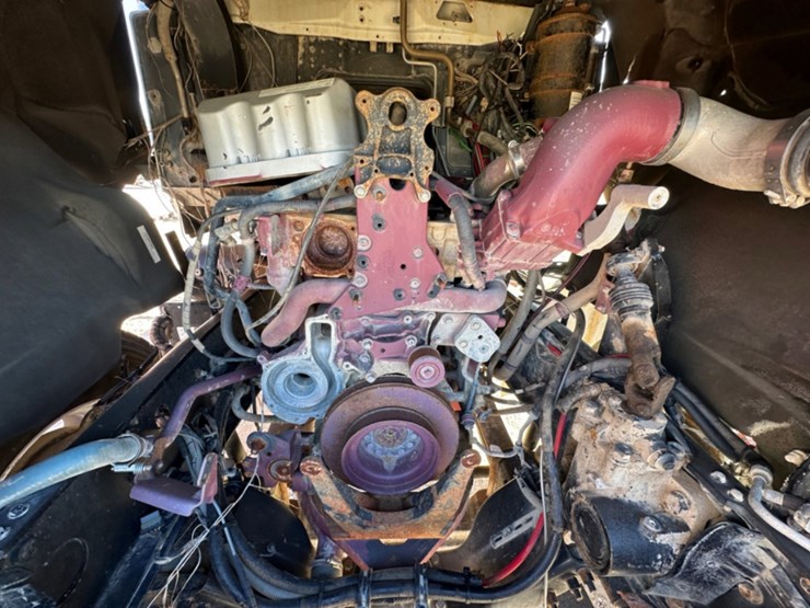 2012-mack-granite-gu713-image-10