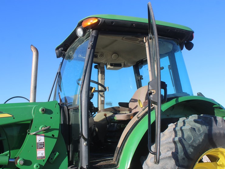 2011-john-deere-6115d-image-49