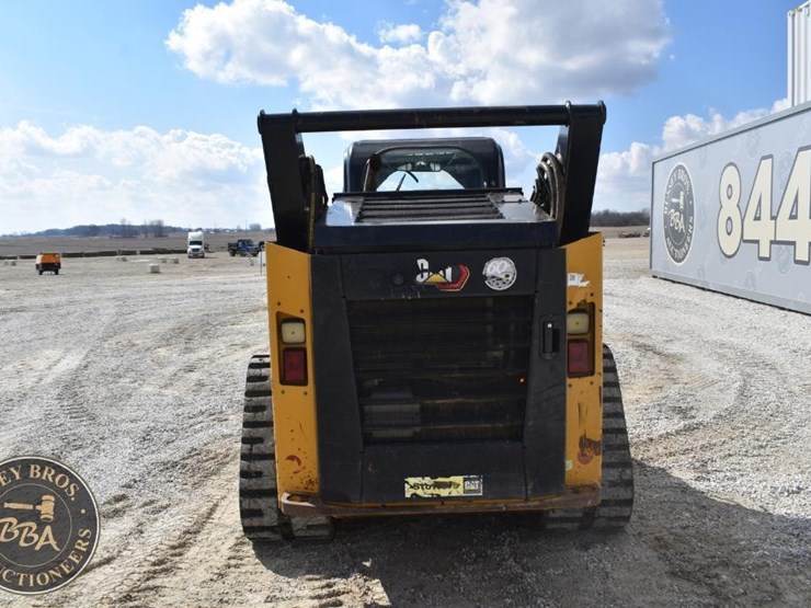 2020-caterpillar-299d3-image-13