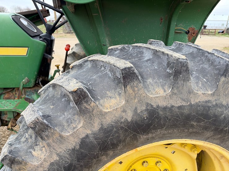 1983-john-deere-2750-image-12