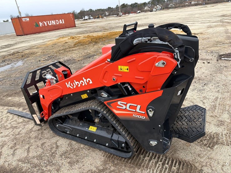 2026-kubota-scl1000-image-5