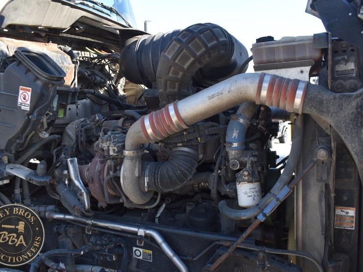 2012-kenworth-t660-image-32