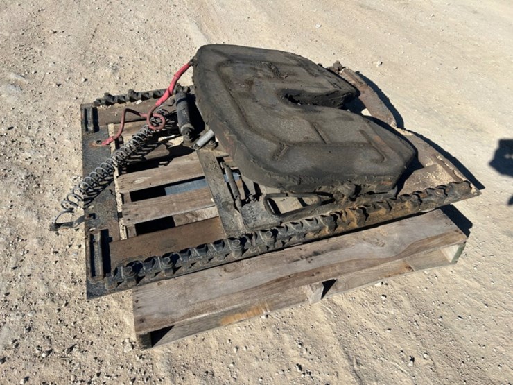 fifth-wheel-attachment-plate-image-1