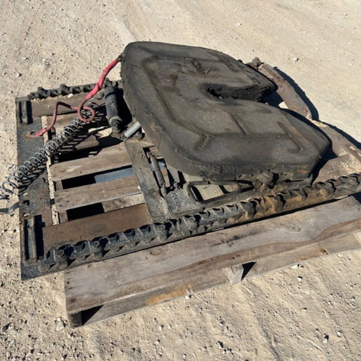 FIFTH WHEEL ATTACHMENT PLATE