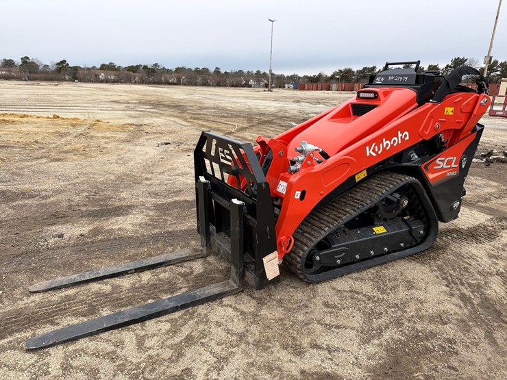 2026-kubota-scl1000-image-2