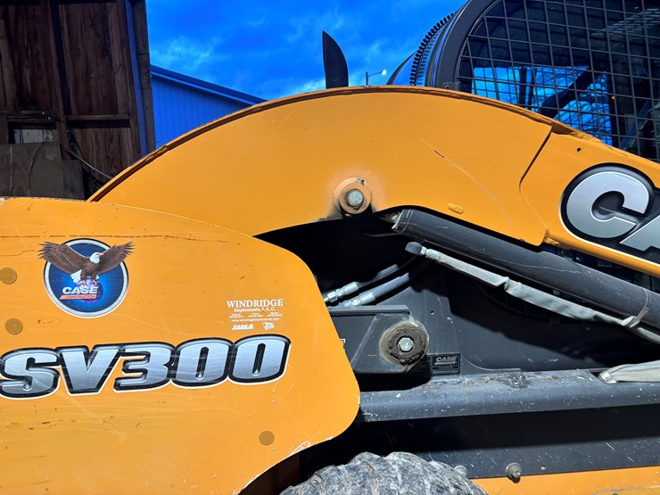 2012-case-sv300-image-8