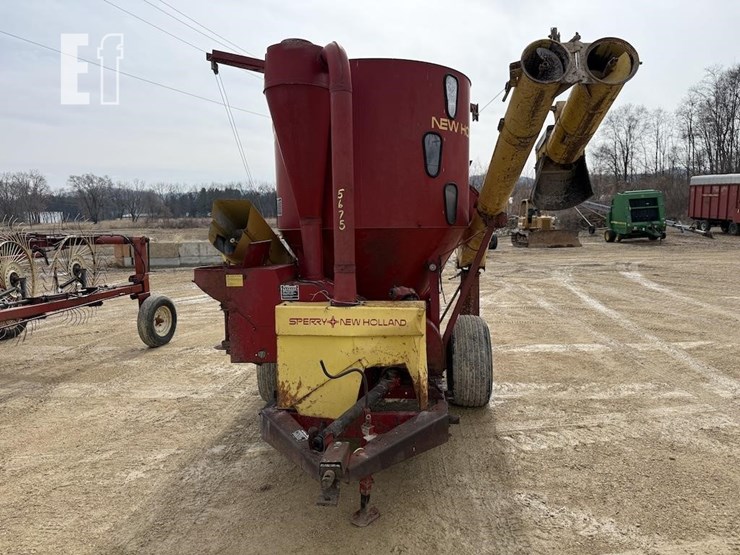 new-holland-355-image-2