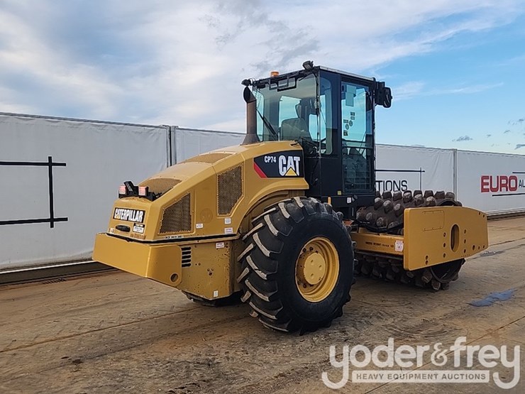 2011-caterpillar-cp74-image-5