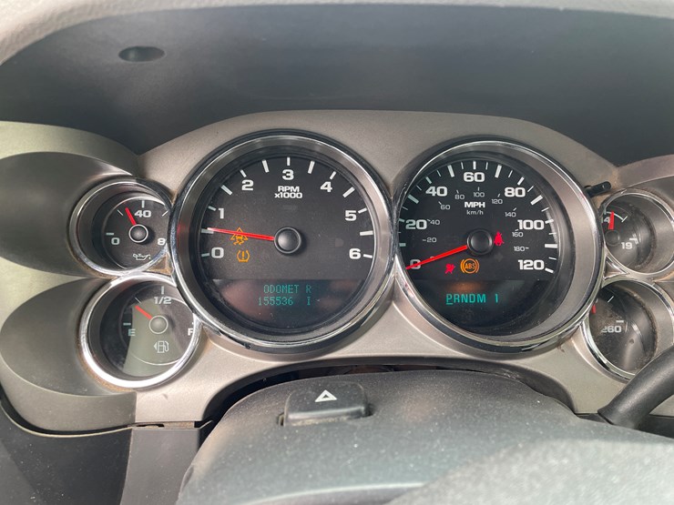 2012-chevrolet-2500hd-image-34