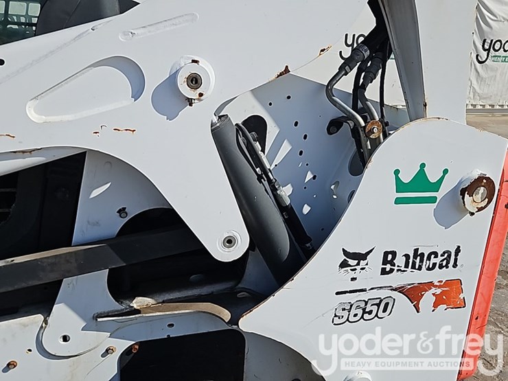 2017-bobcat-s650-image-15