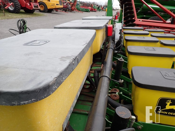 john-deere-1750-image-9