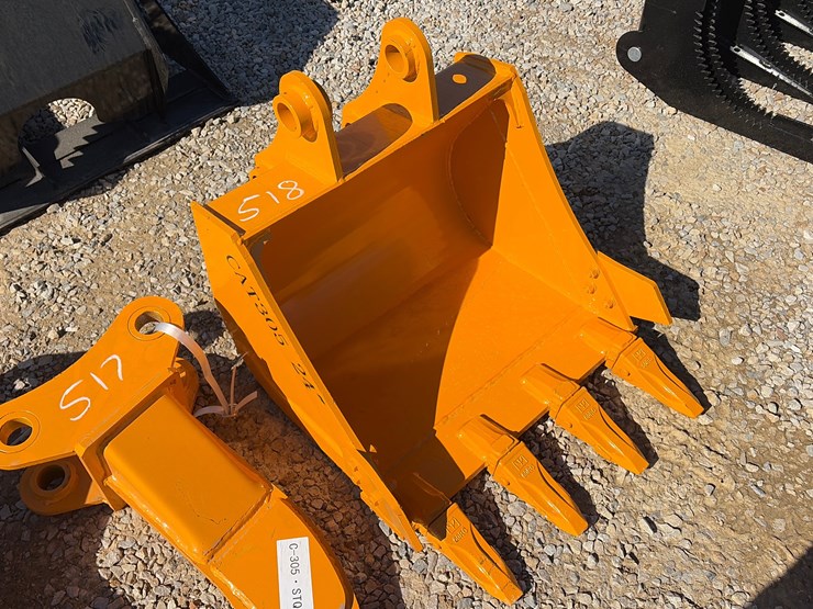 caterpillar-305-image-1