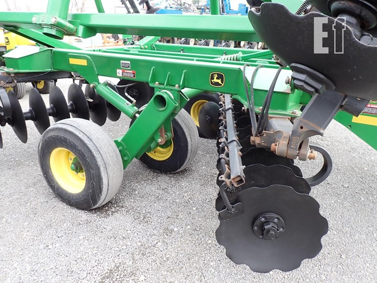 john-deere-2623-image-8