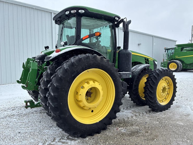2011-john-deere-8335r-image-5