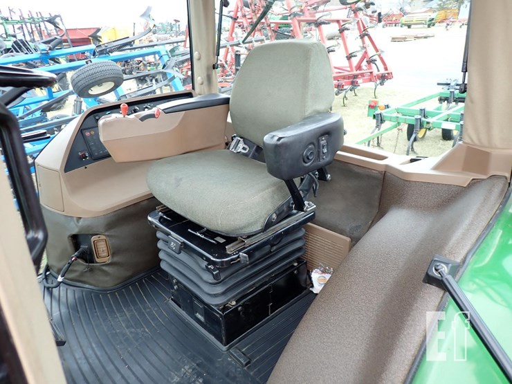 john-deere-8200-image-18