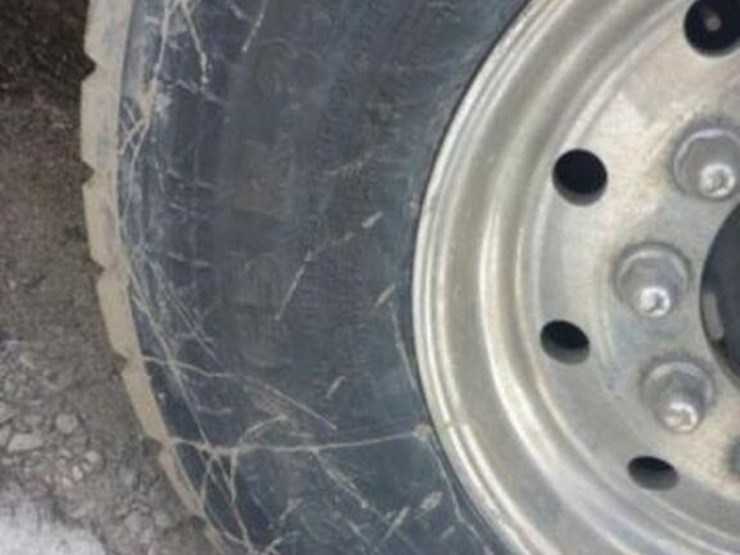 2015-peterbilt-367-image-67