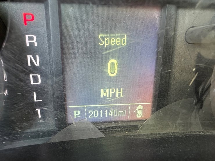 2018-chevrolet-silverado-2500hd-image-11