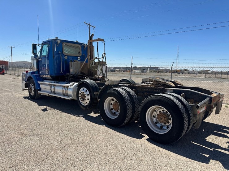 2020-western-star-4900-image-7