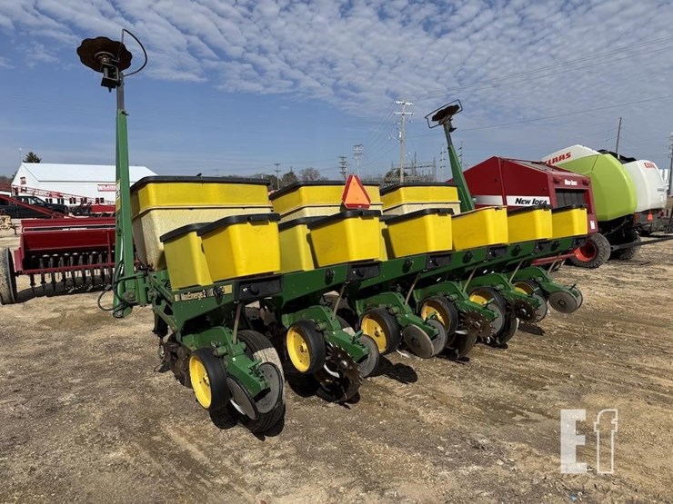 1993-john-deere-7200-image-6