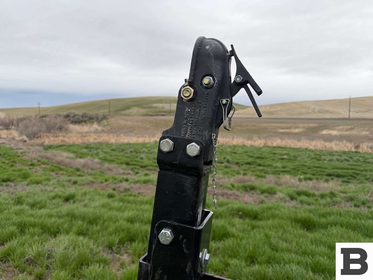 2023-mac-don-fd240-image-11