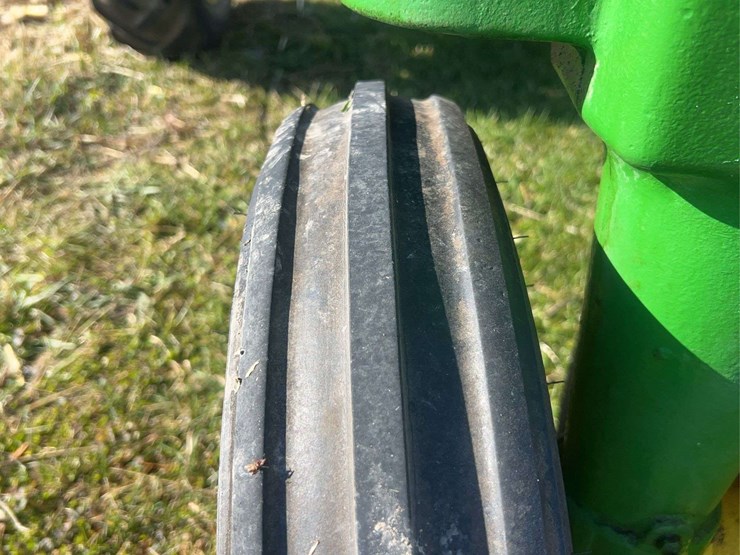 john-deere-model-b-image-19