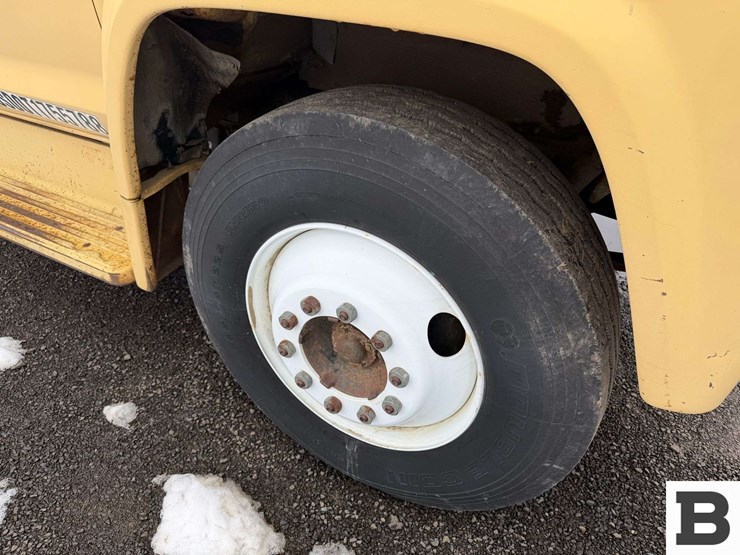 1974-ford-f700-image-13