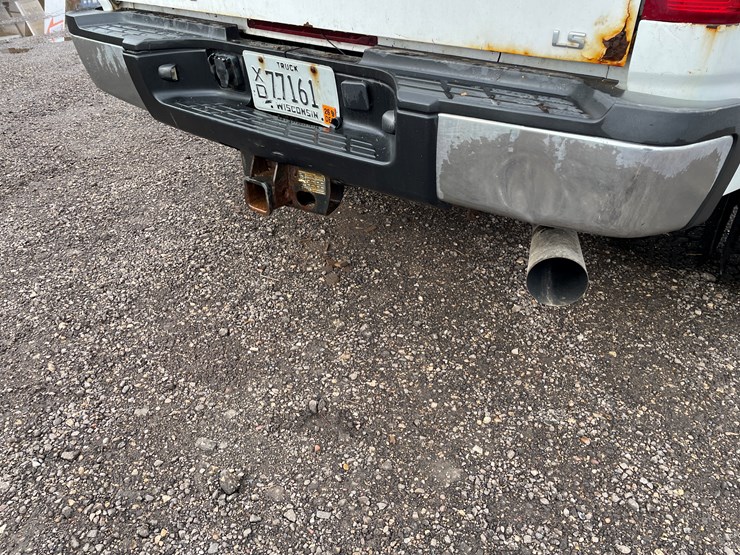 2012-chevrolet-3500-image-25