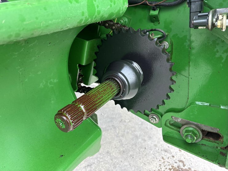 2014-john-deere-s670-image-28