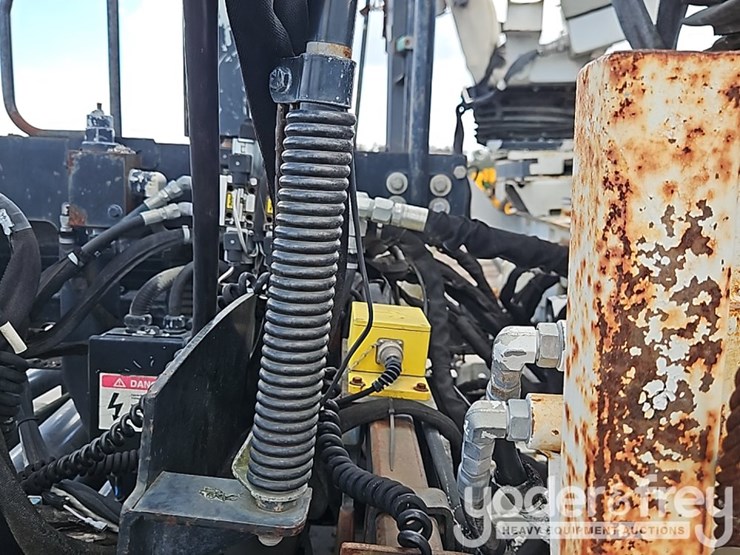 2012-roadtec-rp170-image-27