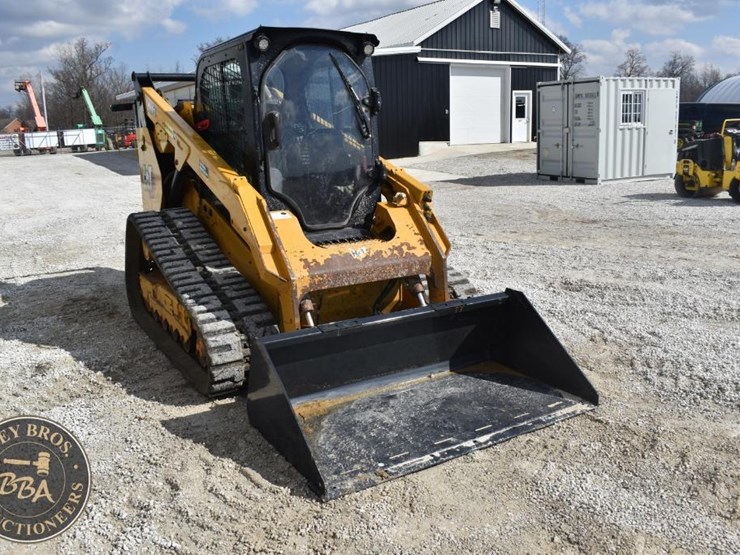 2020-caterpillar-299d3-image-23