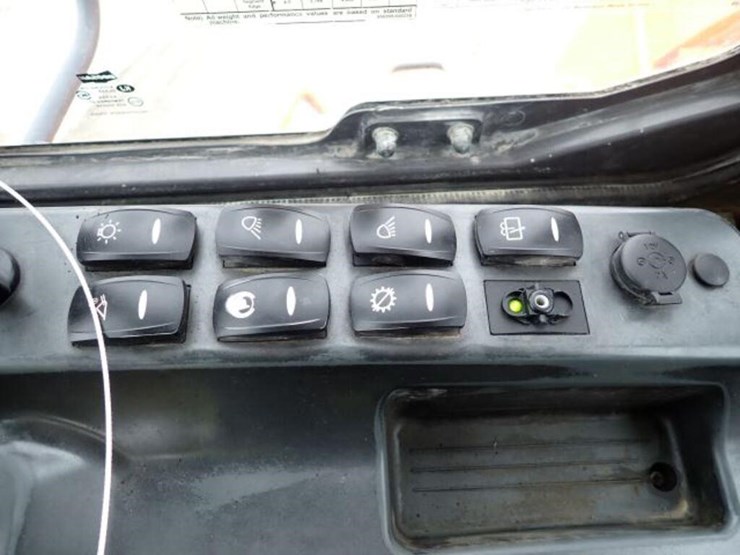 2013-doosan-dl550-3-image-19