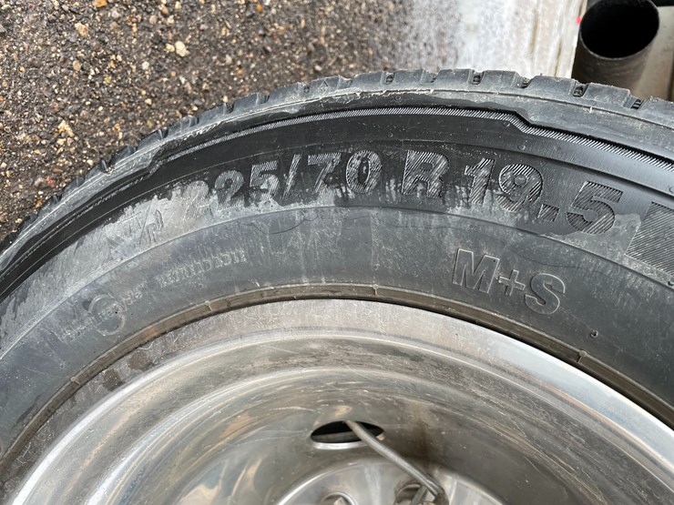 2014-ford-f550-xl-image-18