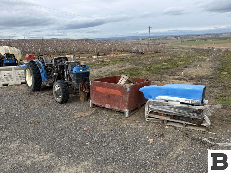 new-holland-tn75vas-tractor---parts-image-2