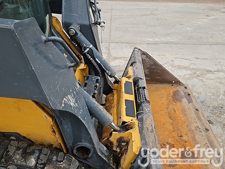 2023-deere-325g-image-12