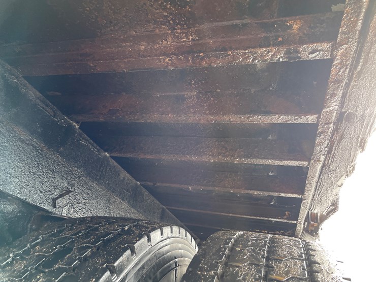 #2015-•-2009-chevy-c7500-single-axle-dump-truck-(has-wi-title)-image-25