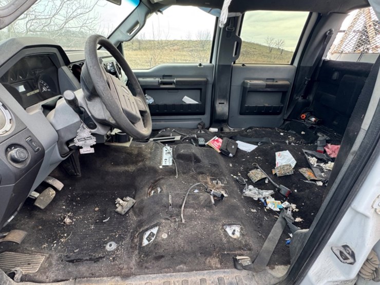 2012-ford-service-truck-(inoperable)-image-6