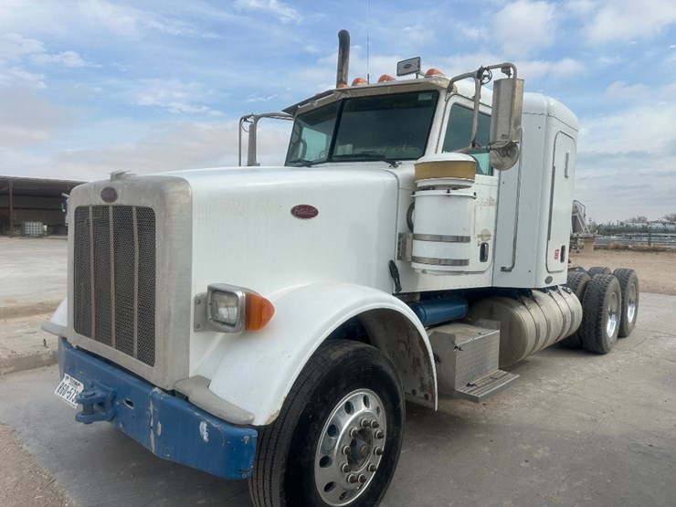 2011-peterbilt-367-image-1