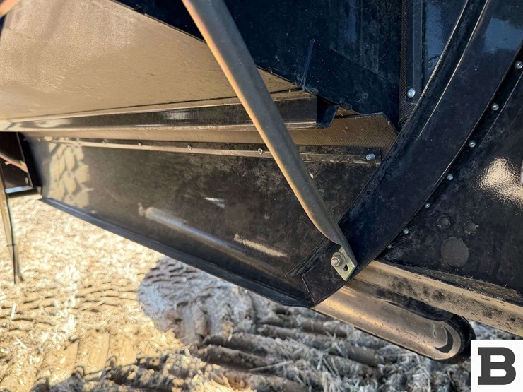 2025-case-ih-8260-image-54