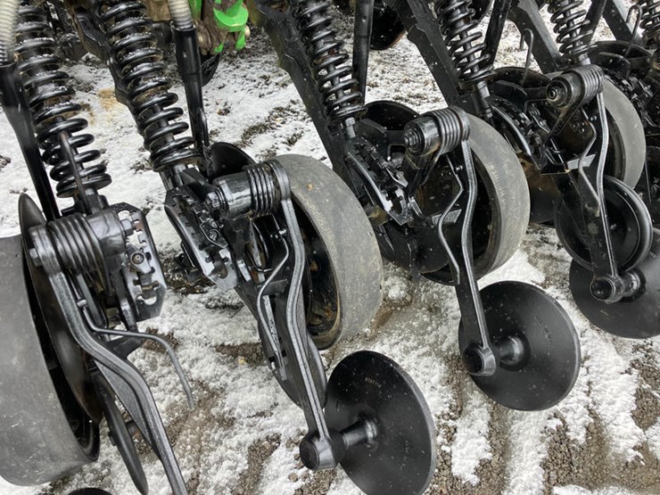 2002-john-deere-1860-image-31