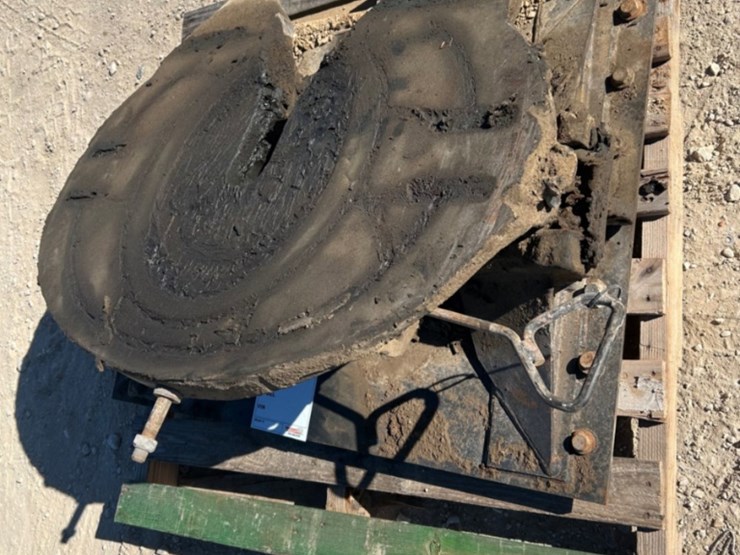 fixed-fifth-wheel-attachment-image-1