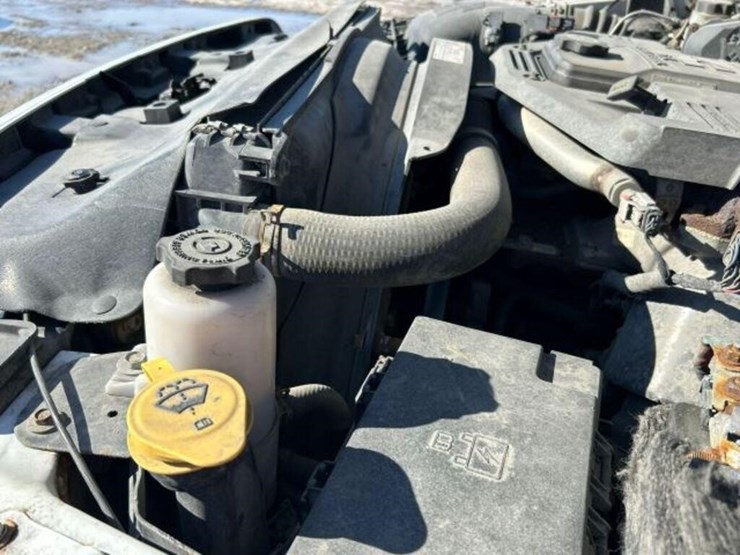 2018-dodge-2500-image-28