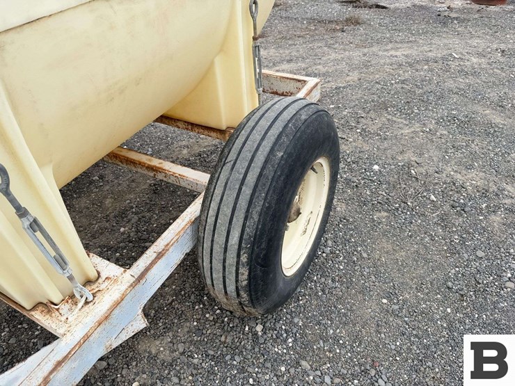 chemigation-trailer-w/-custom-applicator-image-14