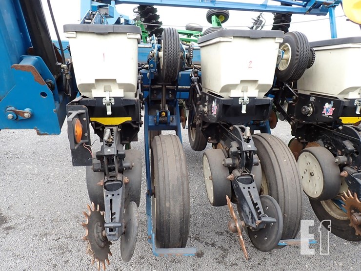 kinze-3800-image-16