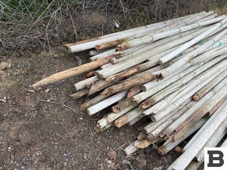 8'-wooden-pencil-posts-image-5