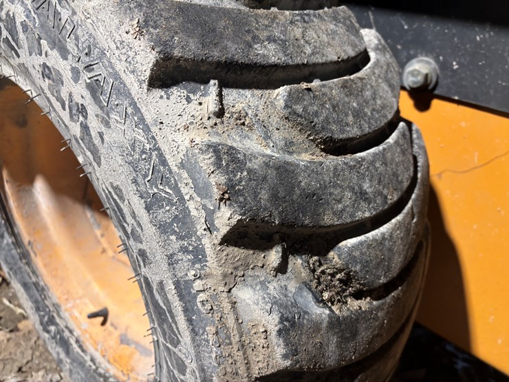 2012-case-sv300-image-54