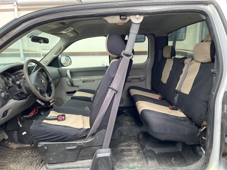 2012-chevrolet-2500hd-image-26