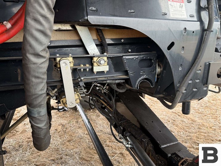 2020-case-ih-8250-image-45